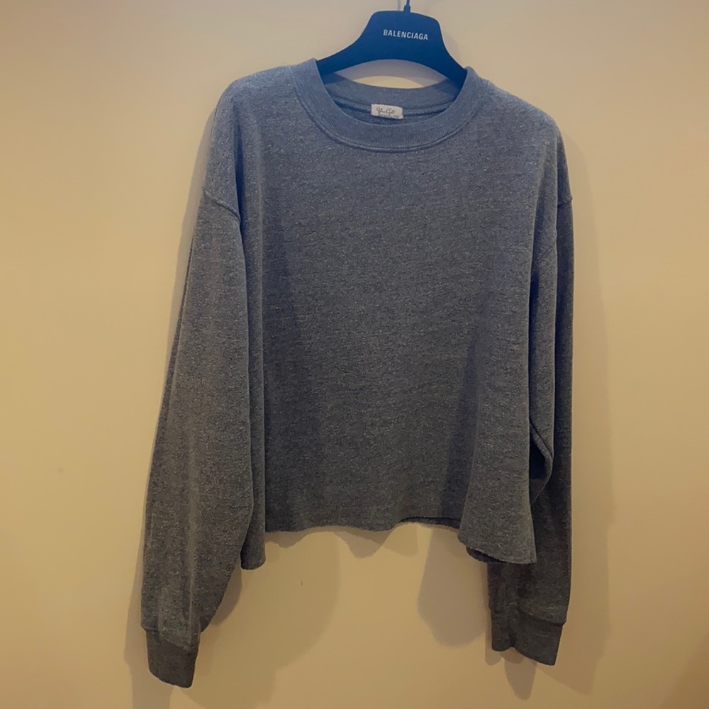 Crew neck, cropped sweater